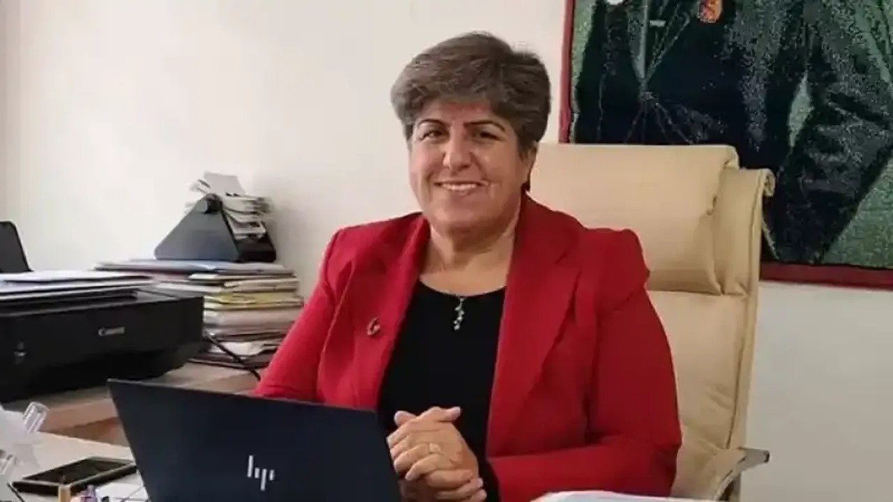Canan Güllü Kimdir 2