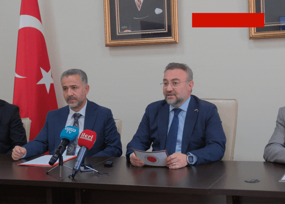 Rektör Yaşar: Tasarımın gücüyle insanlığa sesleniyoruz!
