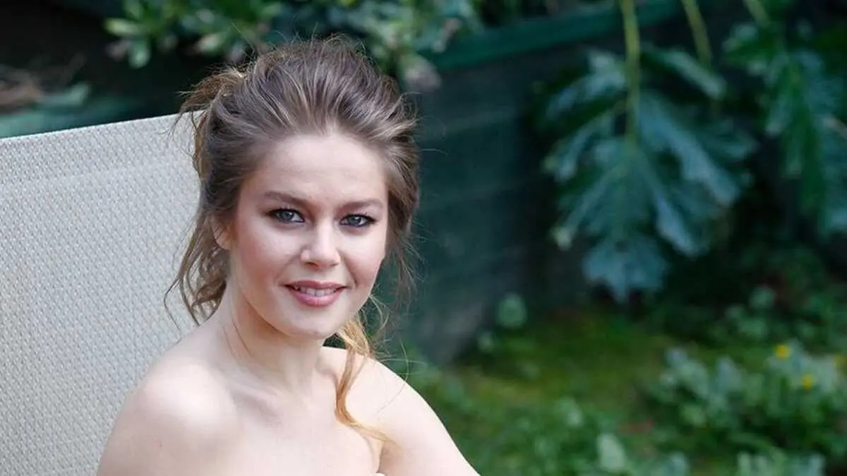 Burcu Biricik Kimdir