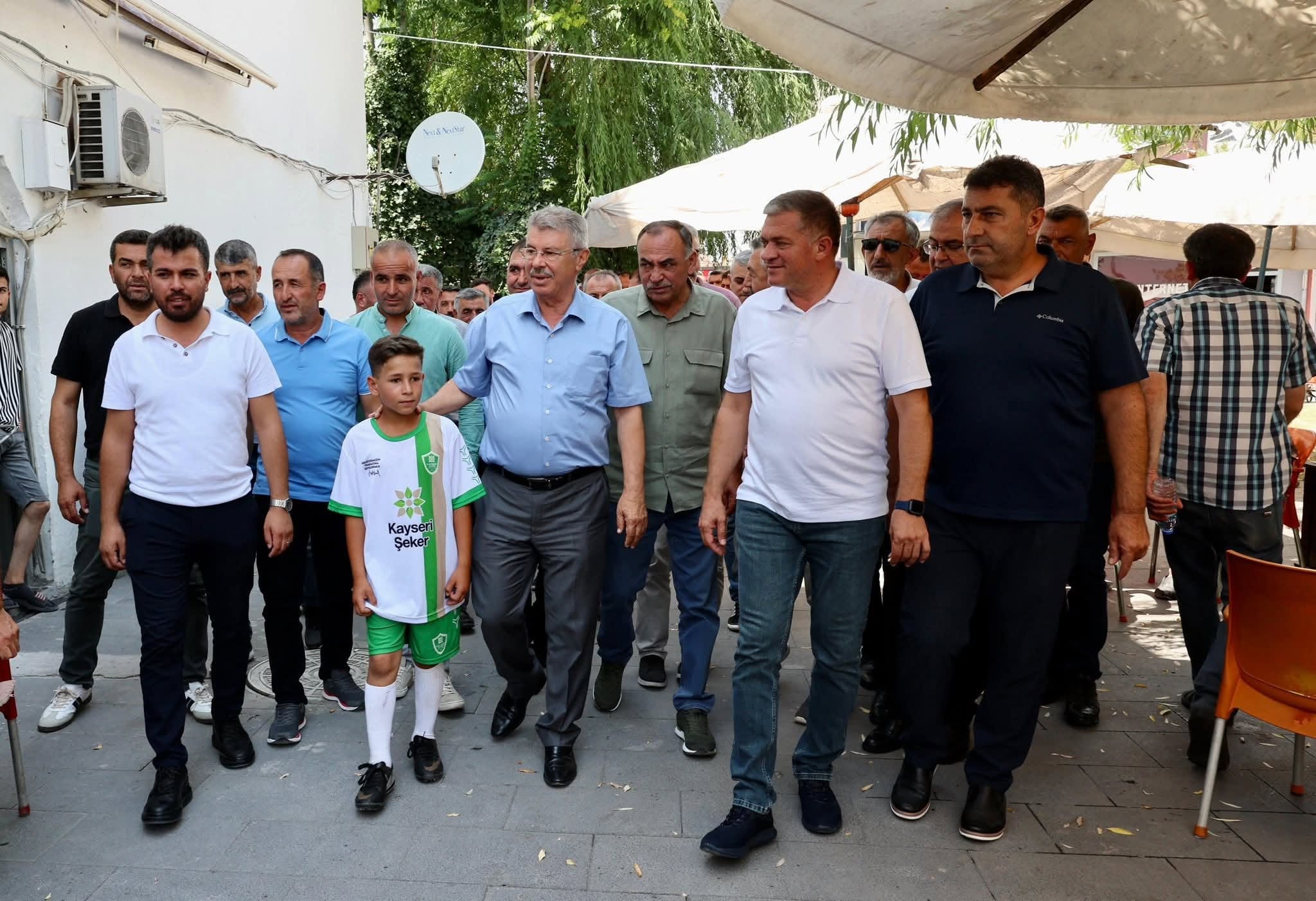 Çiftçilerle Bir Araya Geldi3