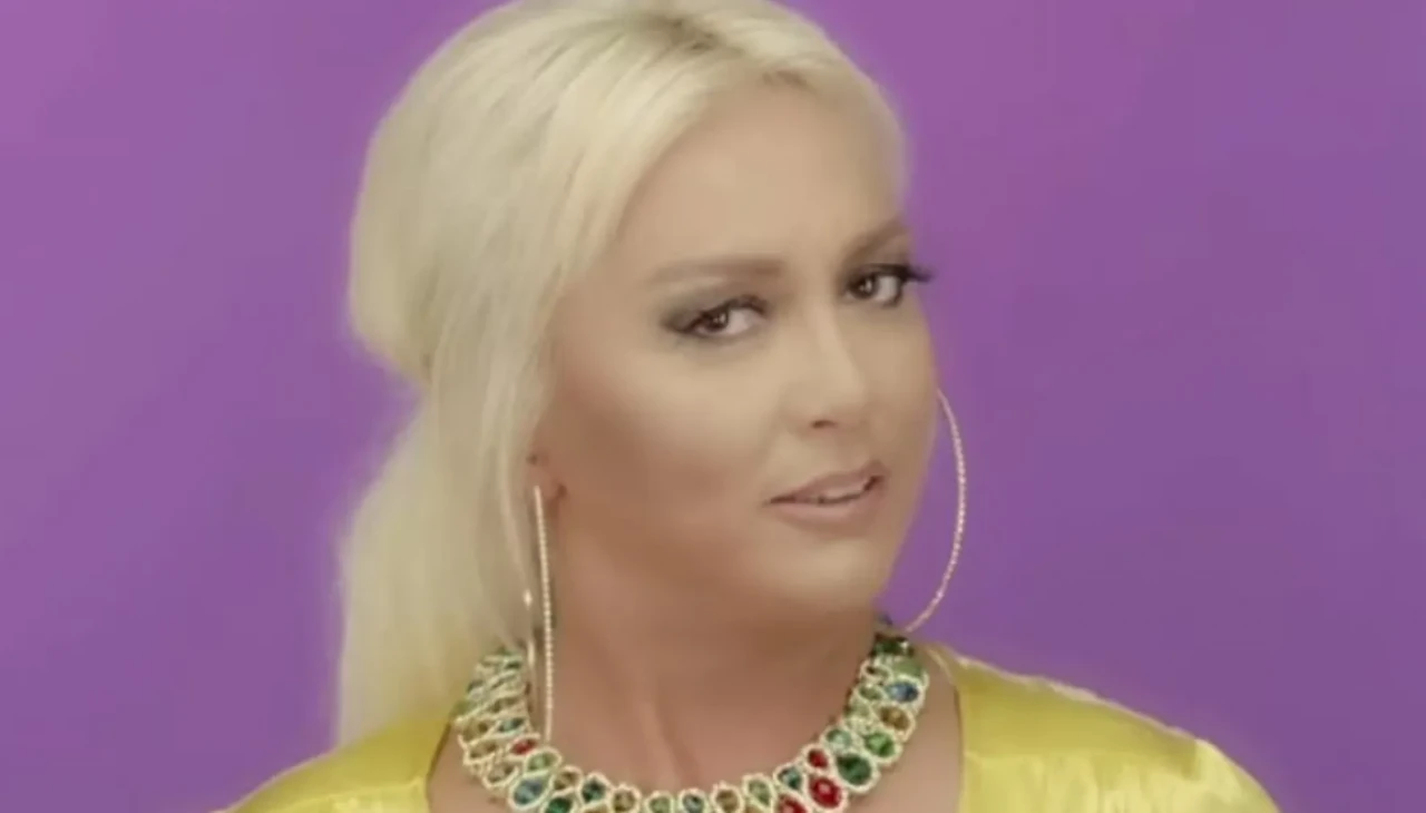 Ayla Başar Kimdir (2)