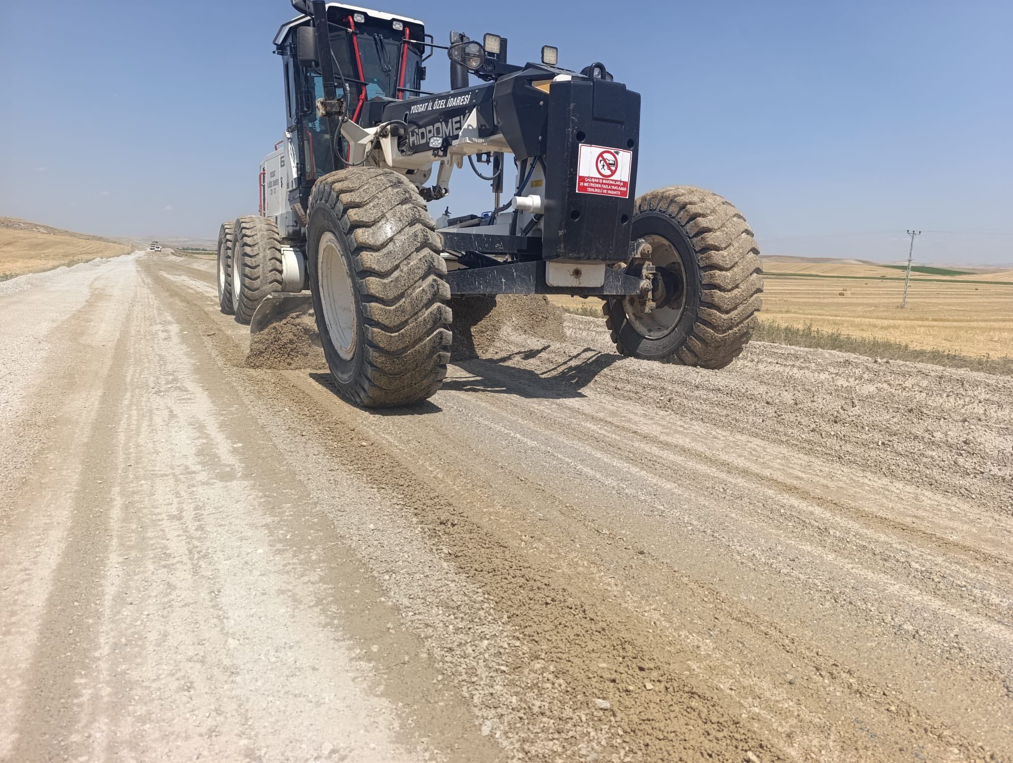 Yol Çalışmaları Devam Ediyor