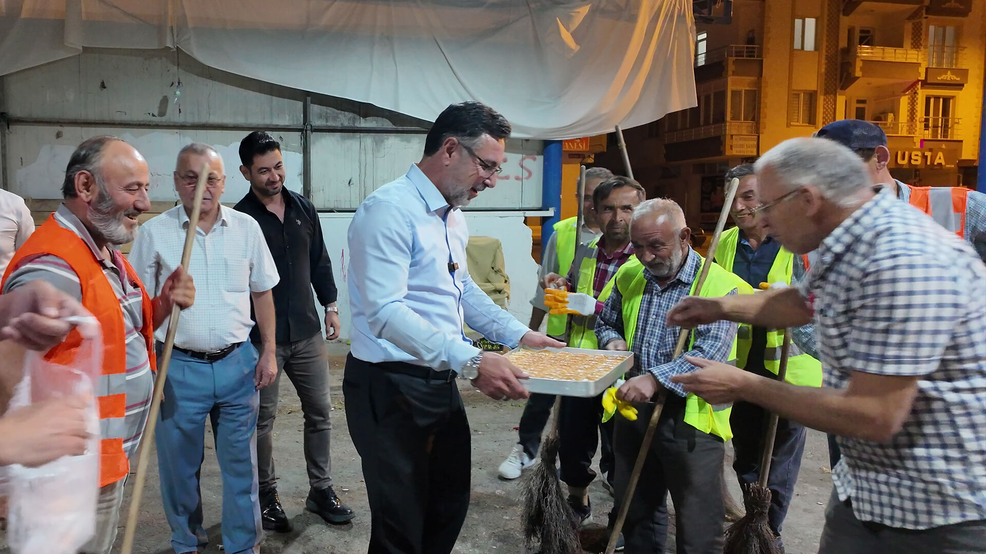 Yerköy Belediye Başkanı Arslan'dan Temizlik Emekçilerine Ziyaret! (4)