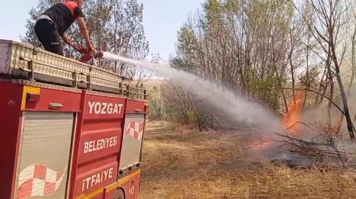 Yozgat’ta Peş Peşe Çıkan Yangınlar Korkuttu (1)