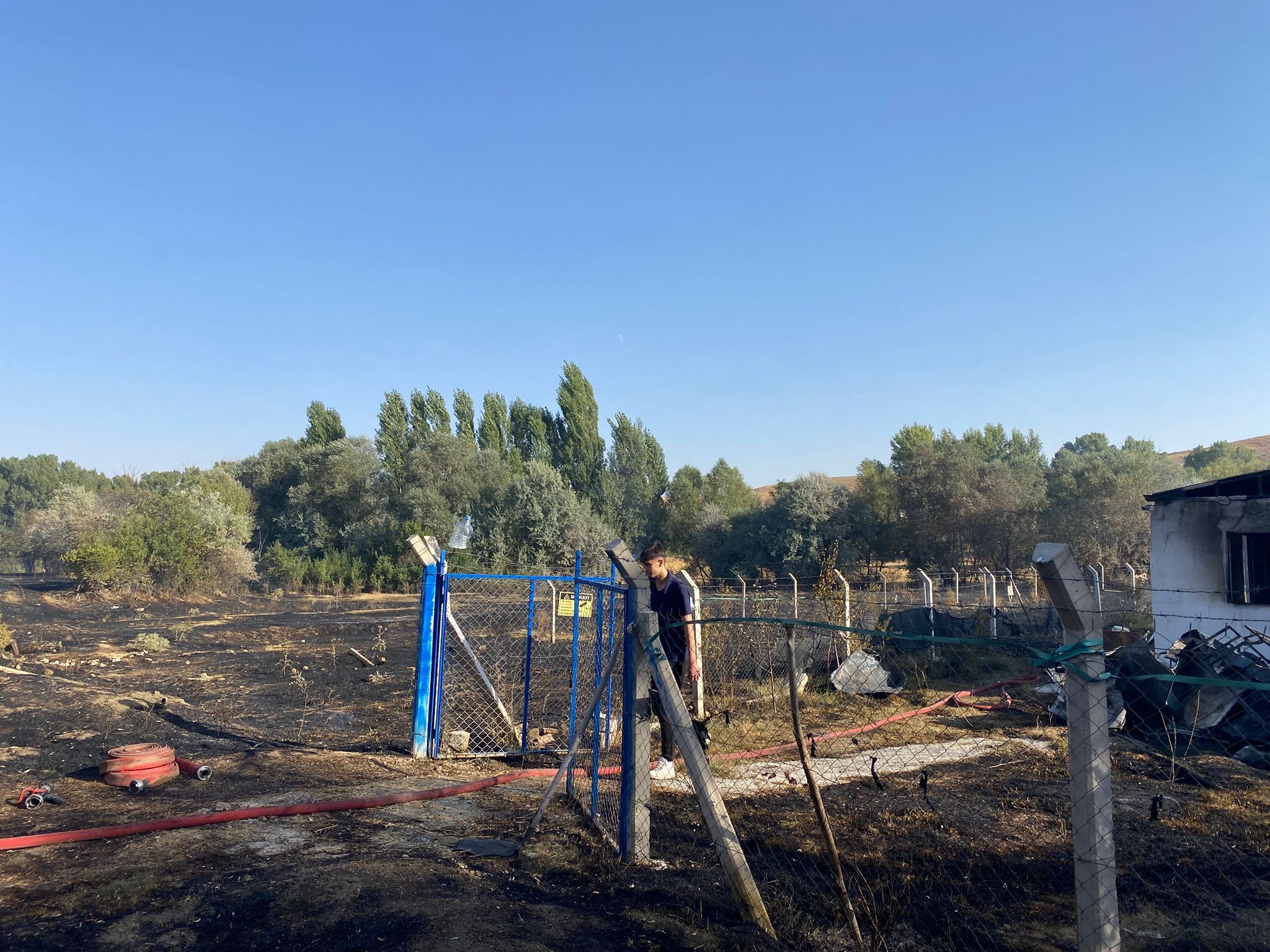 Yozgat’ta Korkutan Yangın Bir Ev Ve 20 Dönüm Alan Kül Oldu! (2)