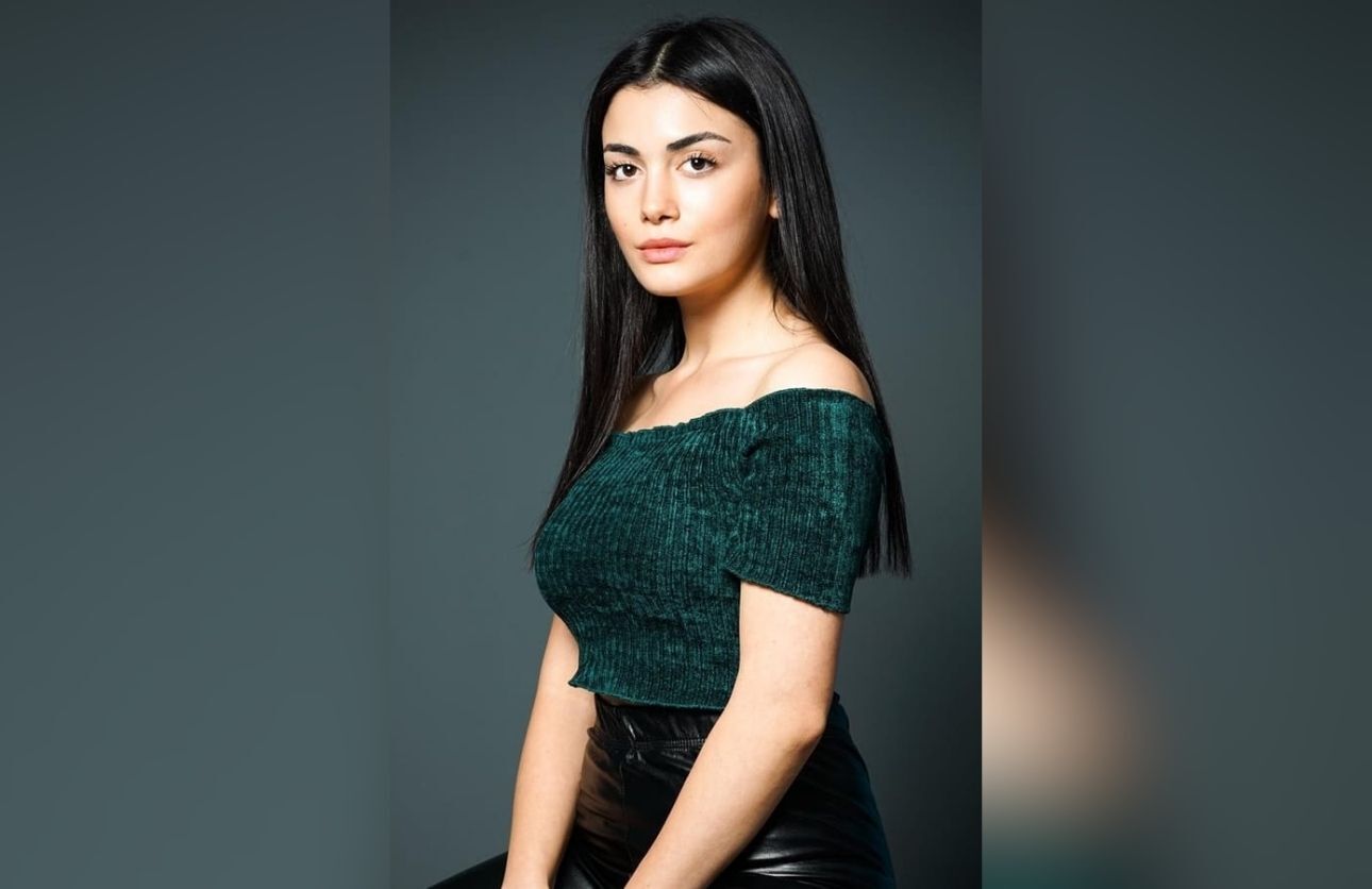 Özge Yağız (1)