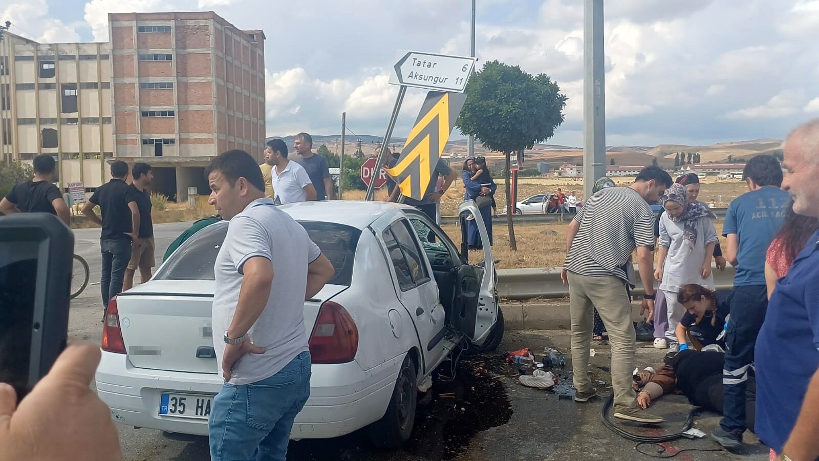 Kamyon Ile Otomobil Çarpıştı Yaralılar Var! (6)