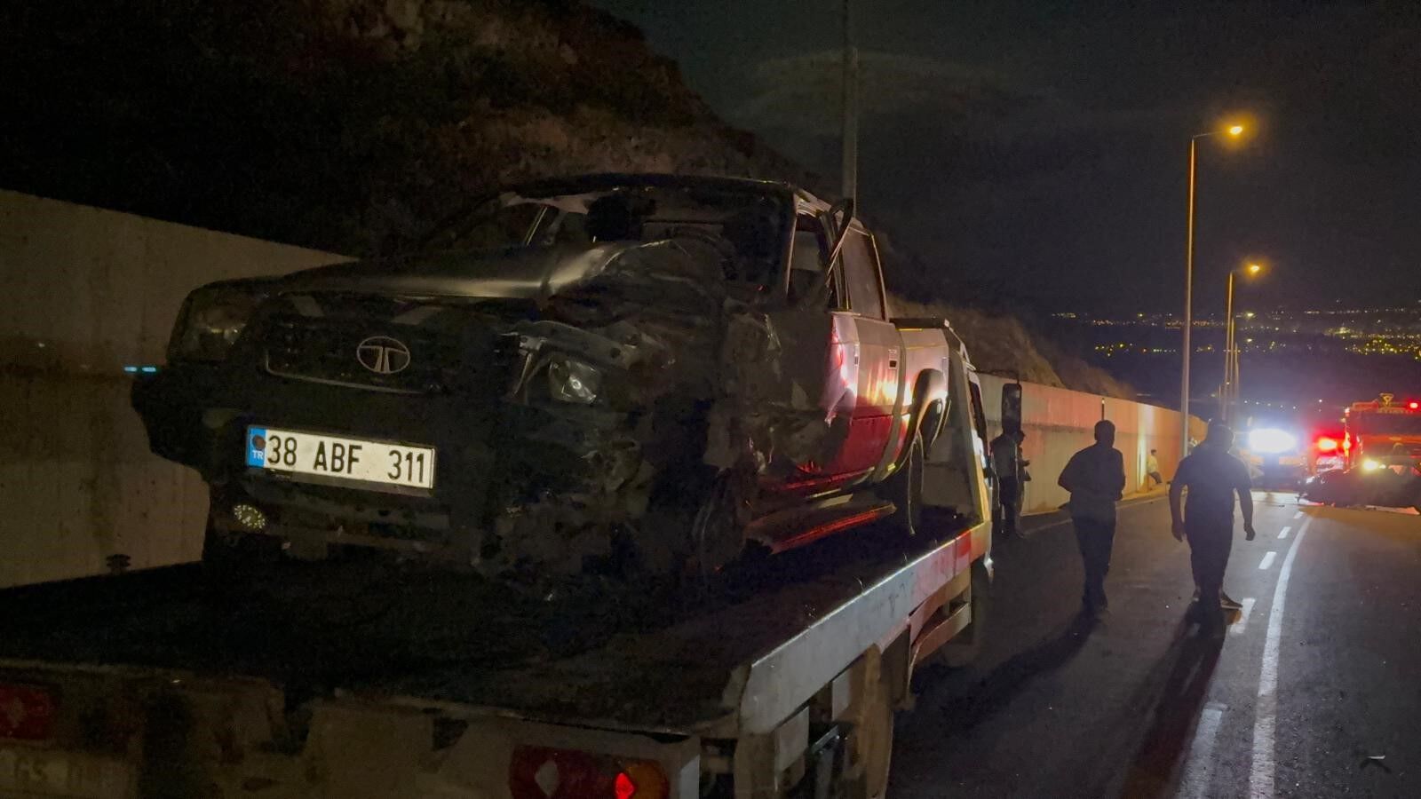 İki Aracın Çarpıştığı Kaza 1 Can Aldı, 3 Yaralı! (1)
