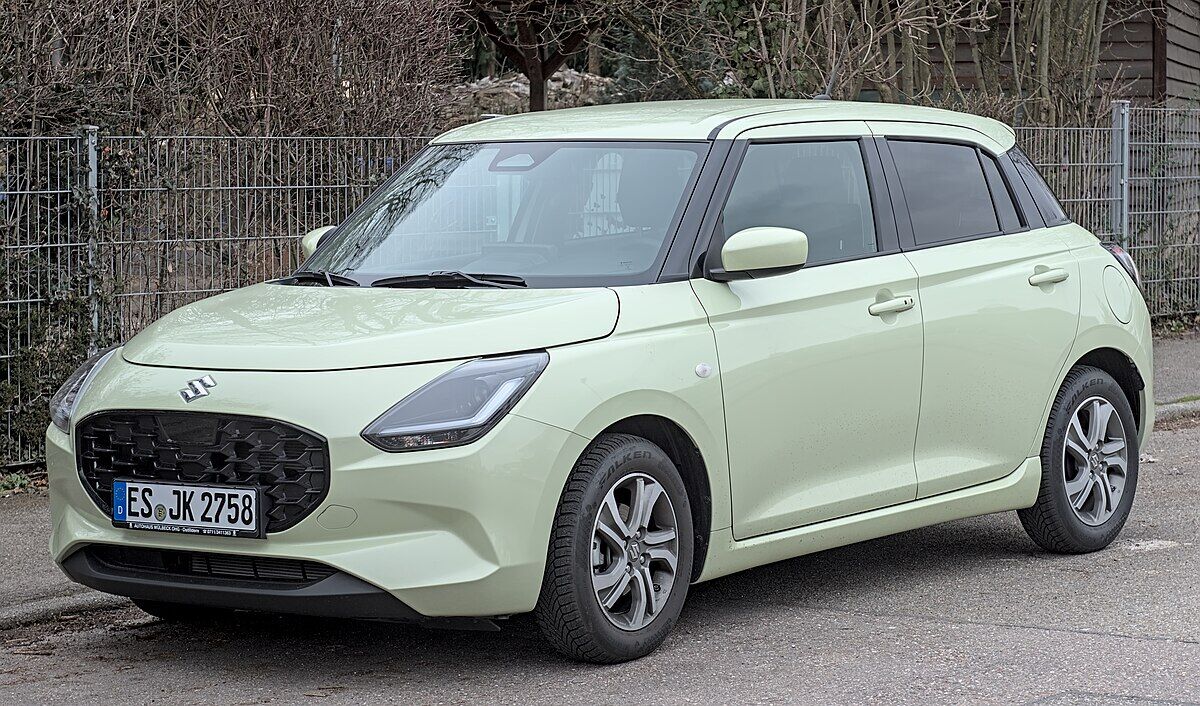 Suzuki Swift (2024) Hybrid D S C 7922