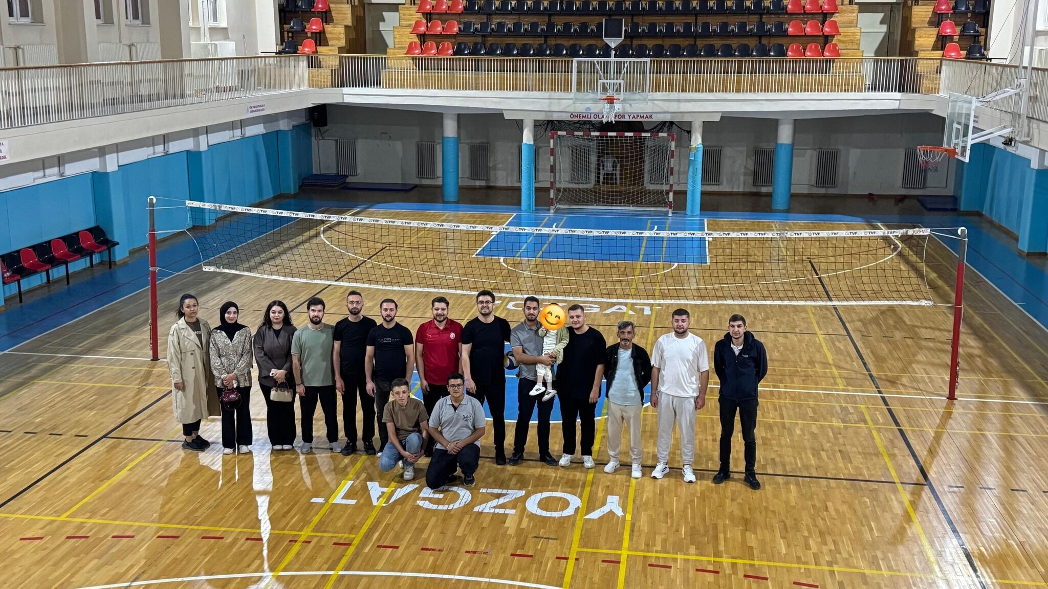 Ak Gençlik Voleybolda Buluştu