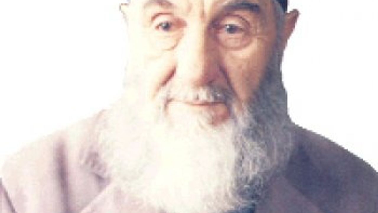 Şeyhzade Ahmet Efendi’nin Kızı Hikmet Ünlü Son Yolculuğuna Uğurlandı (1)