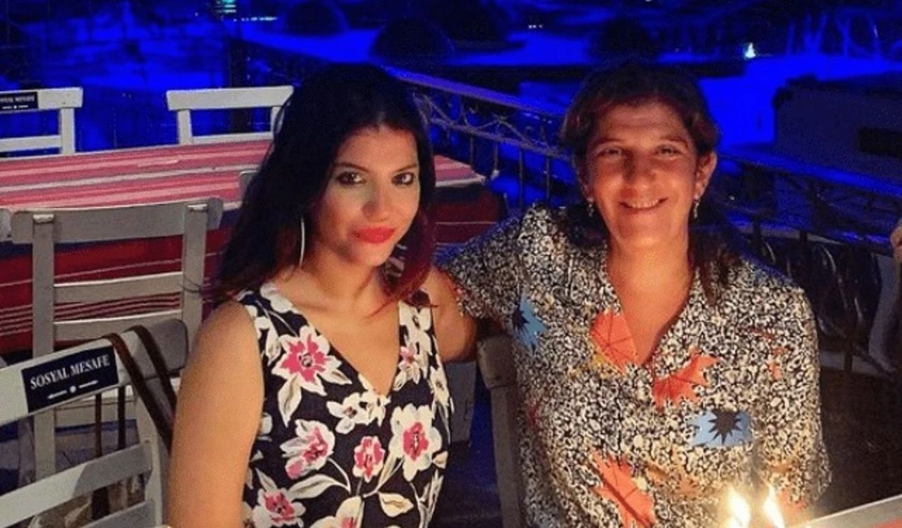Melis Civelek Kimdir Kızılcık Şerbeti Senaristi Nereli, Kaç Yaşında (1)