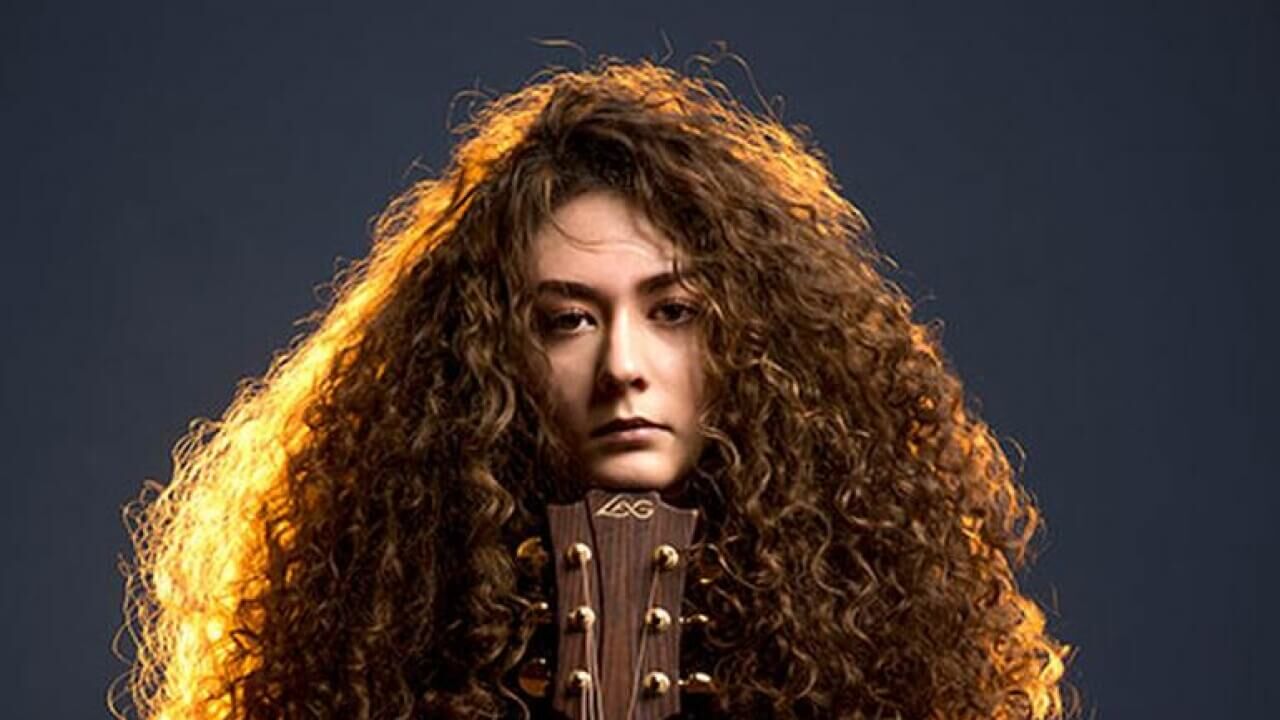 Sena Şener Kimdir 3