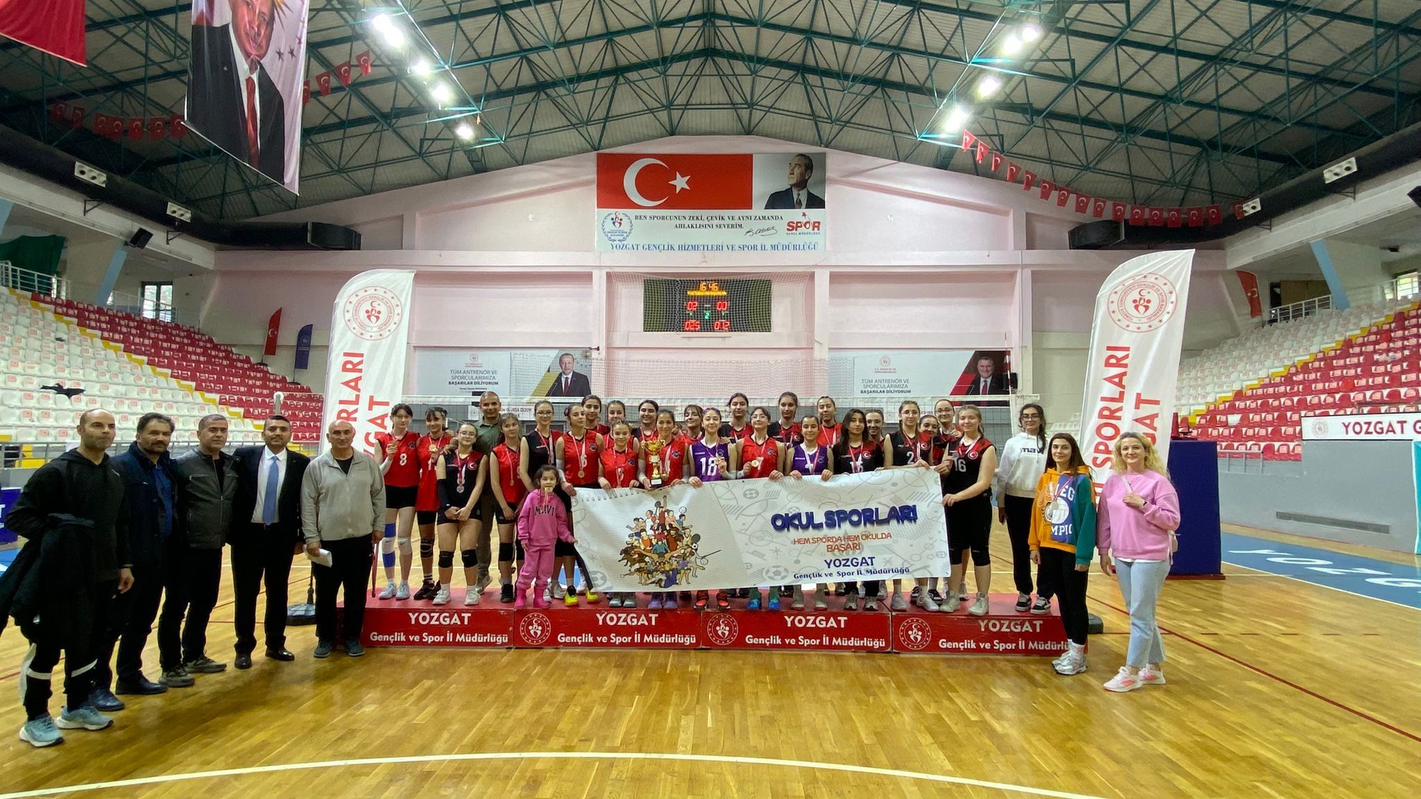 Yozgat'ta Voleybol Müsabakaları Tamamlandı (2)