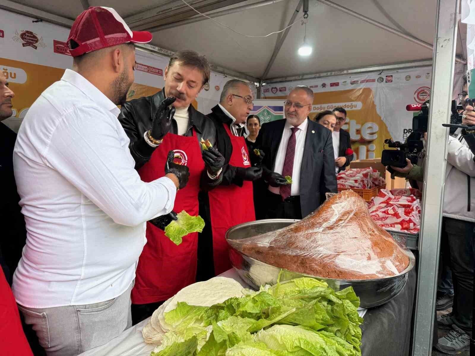 Çiğ Köfte (2)