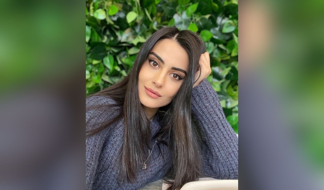 Emel Dede Kimdir (1)
