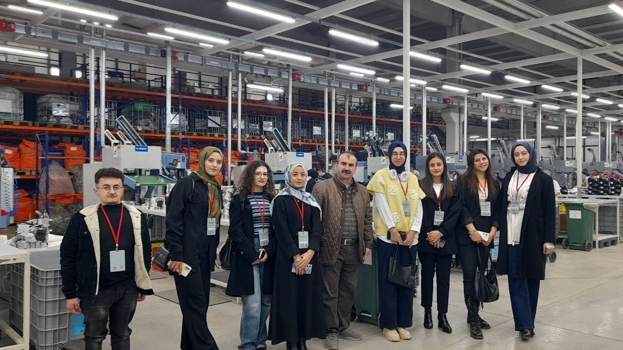 Yobü Öğrencileri Sahada Gözlem Yaptılar (1)-2