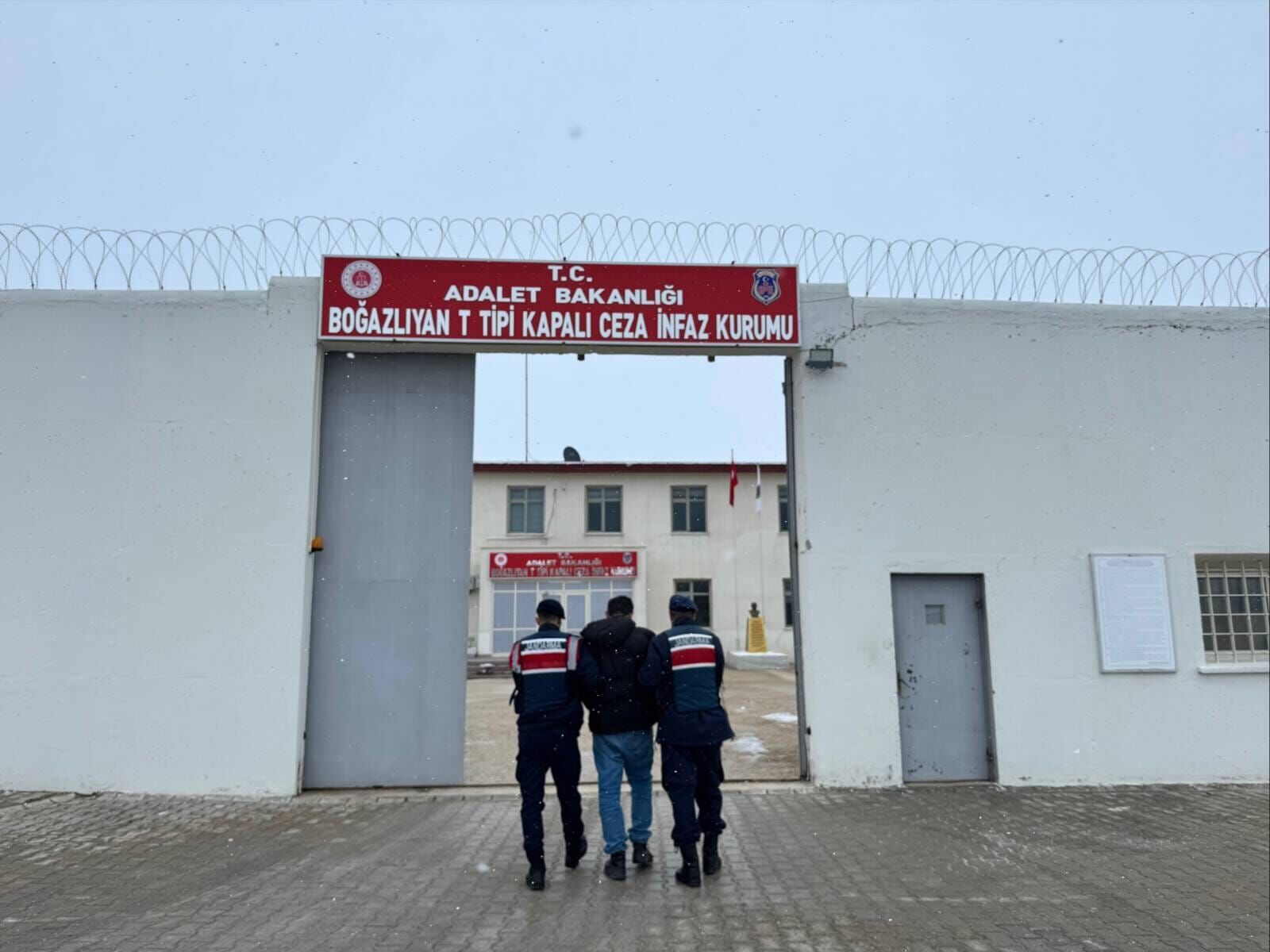 Çeşitli Suçlardan Aranan 5 Şüpheli Yakalandı!