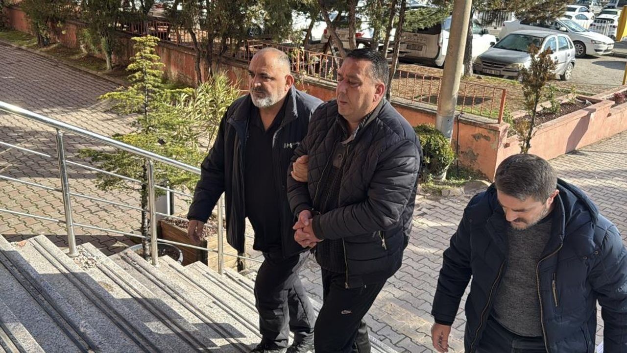 Baba Av Tüfeğiyle Ateş Açtı (1)