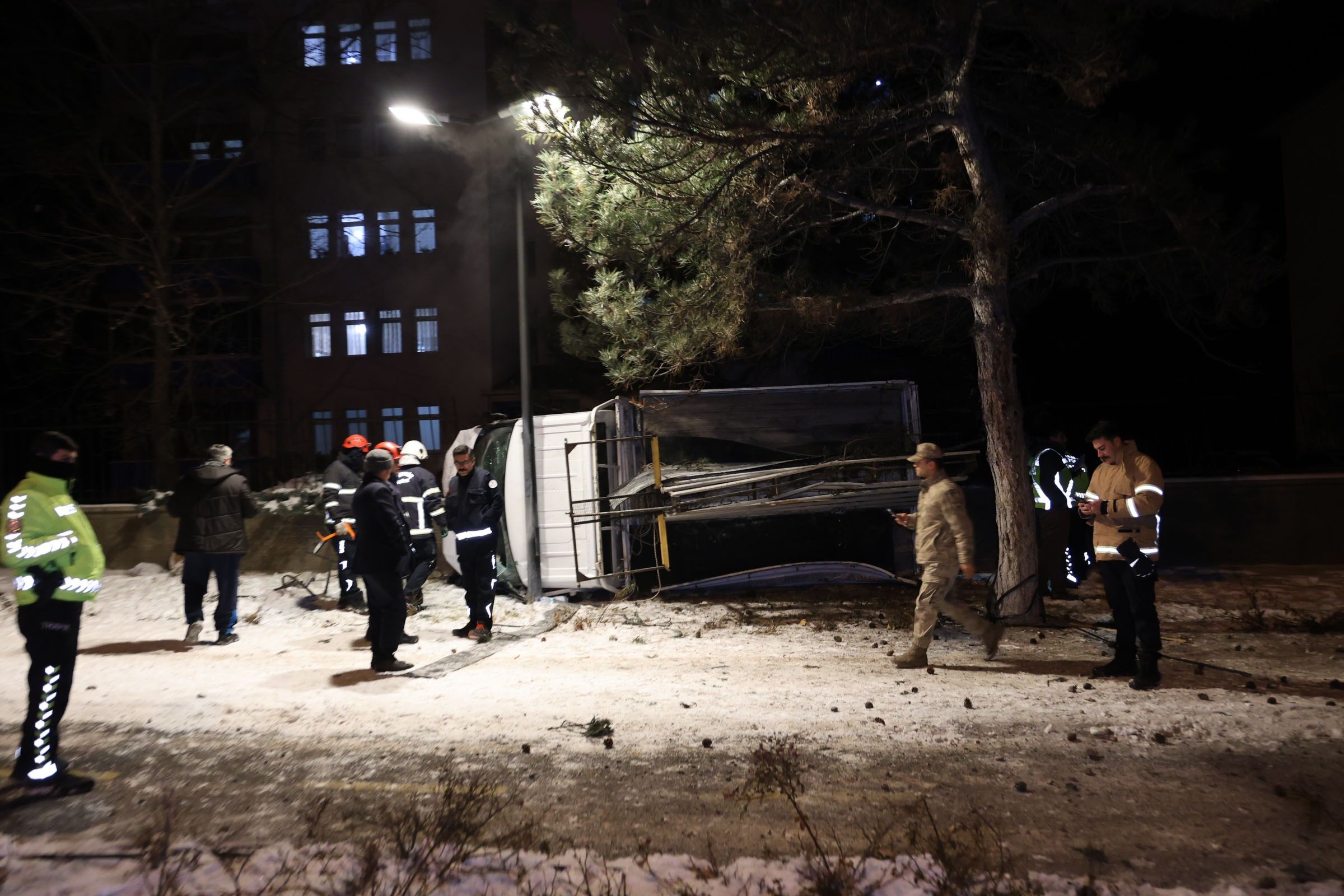 Kaza Yaptı, Sürücü Olduğunu Unuttu! (2)