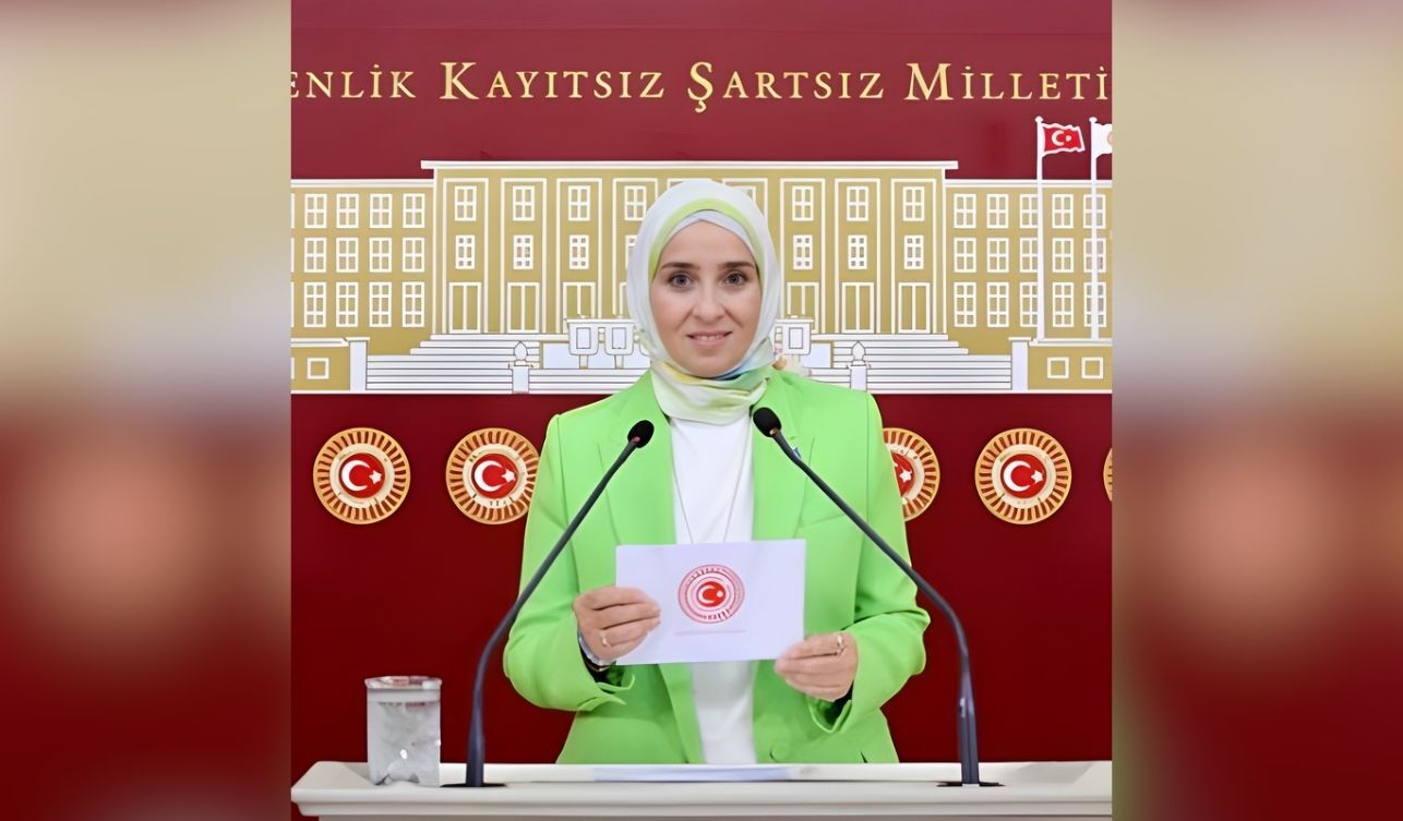 Elif Esen Kimdir (3)