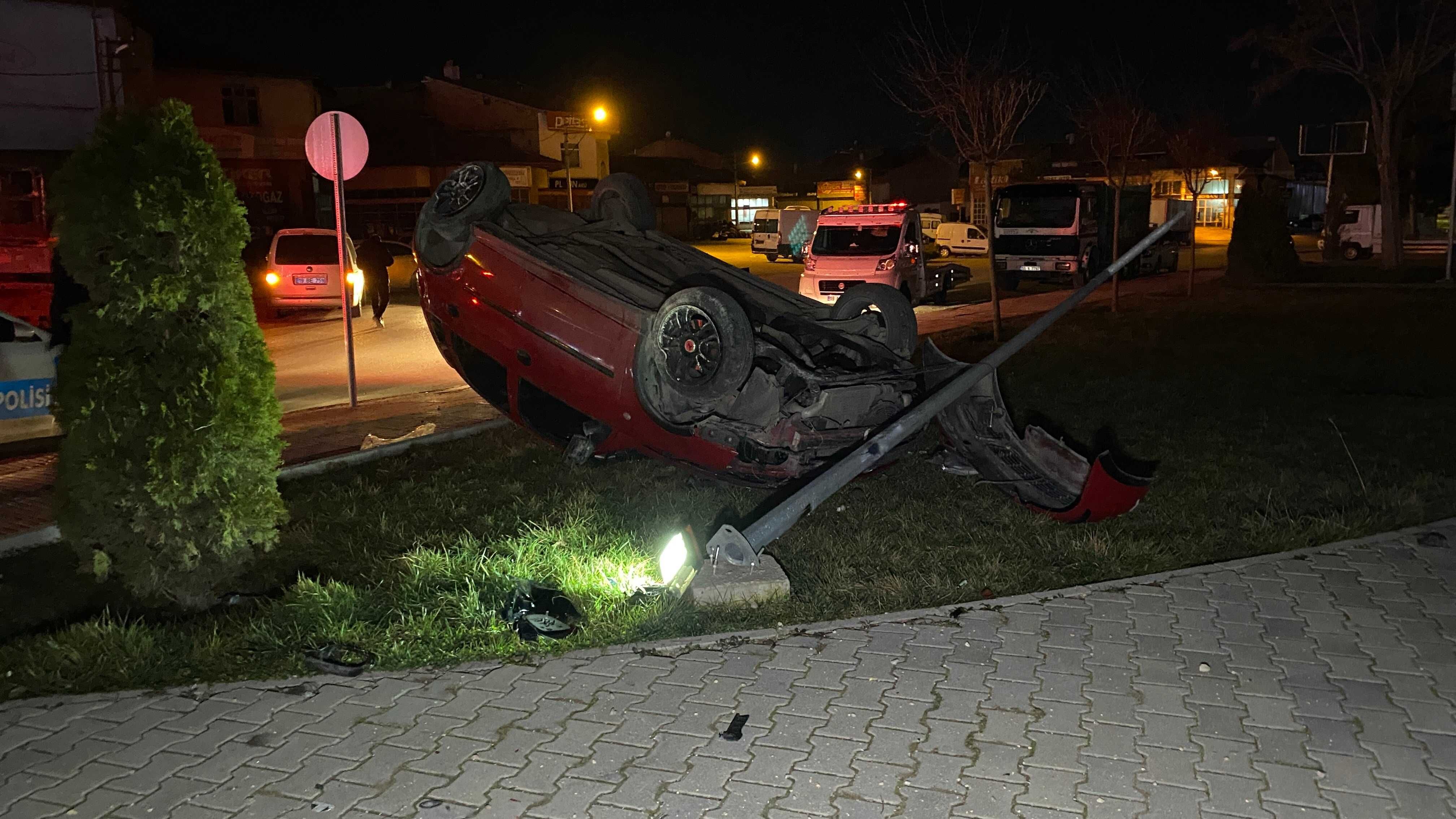 Feci Kaza, Otomobil Takla Attı 1 Yaralı (1)-1
