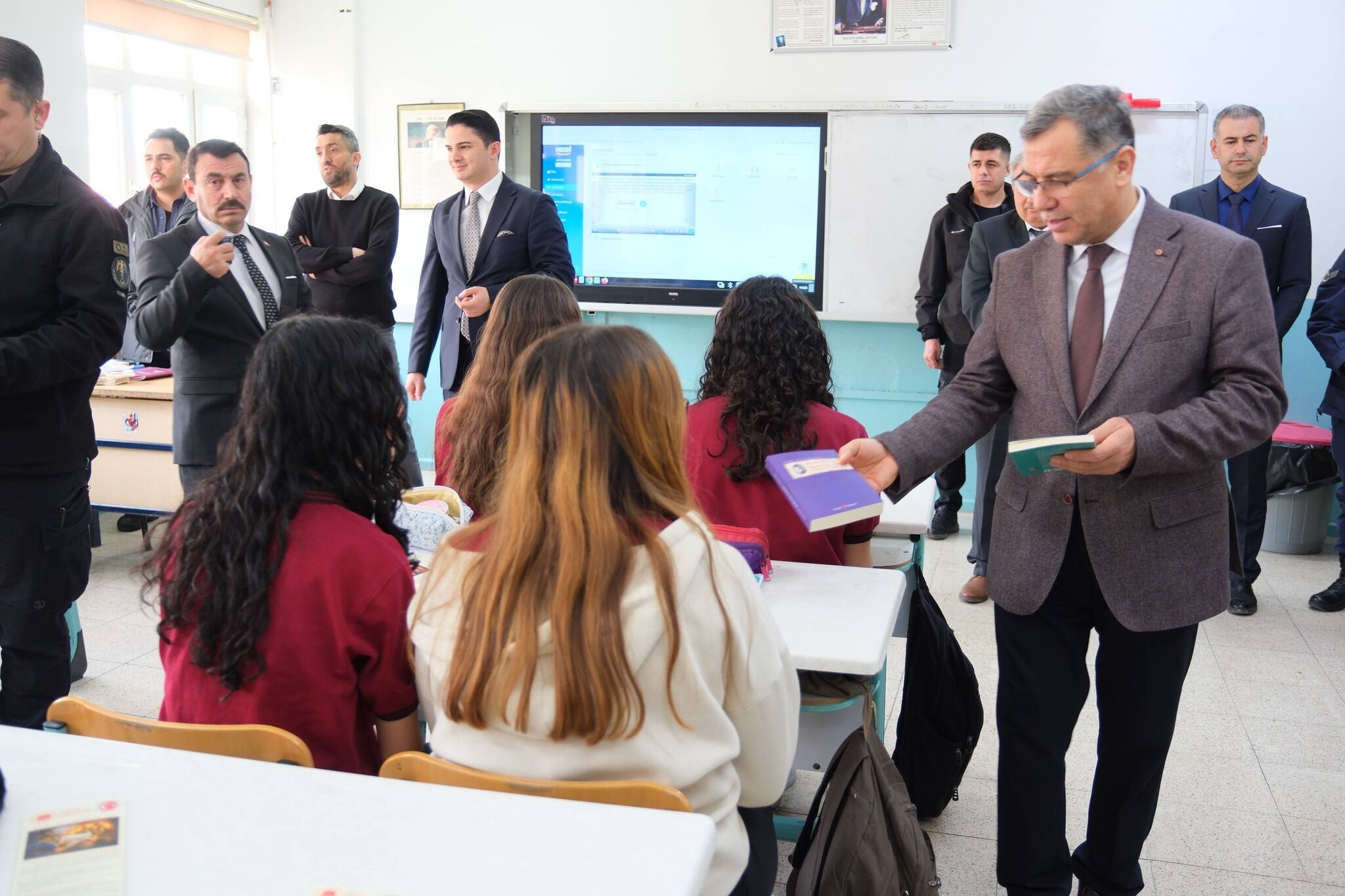 Yozgat’ta Öğrencilere Dolandırıcılık Uyarısı Ve Kutsal Emanetler Sergisi (3)