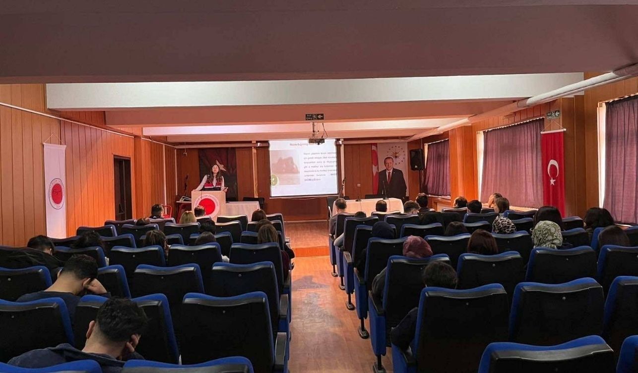 Şefaatli'de öğrencilere bağımlılıkla mücadele anlatıldı