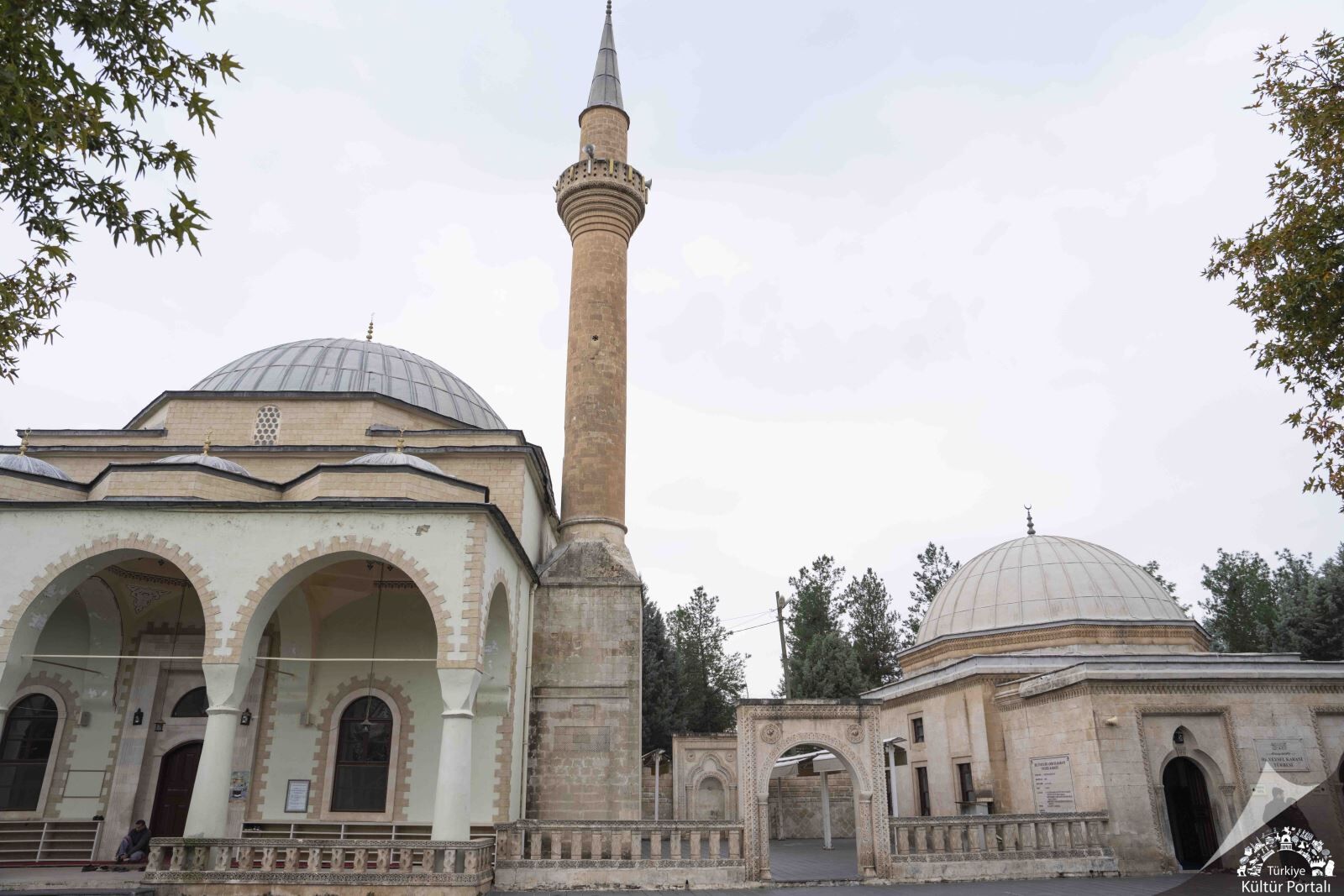 Veysel Karani, Kimdir (1)