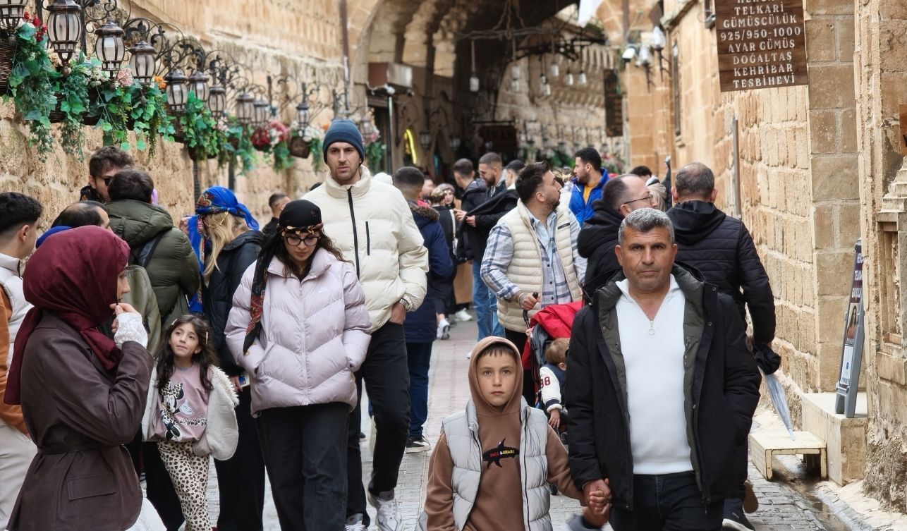 Tarihi Kent Ziyaretçi Akınına Uğradı (7)