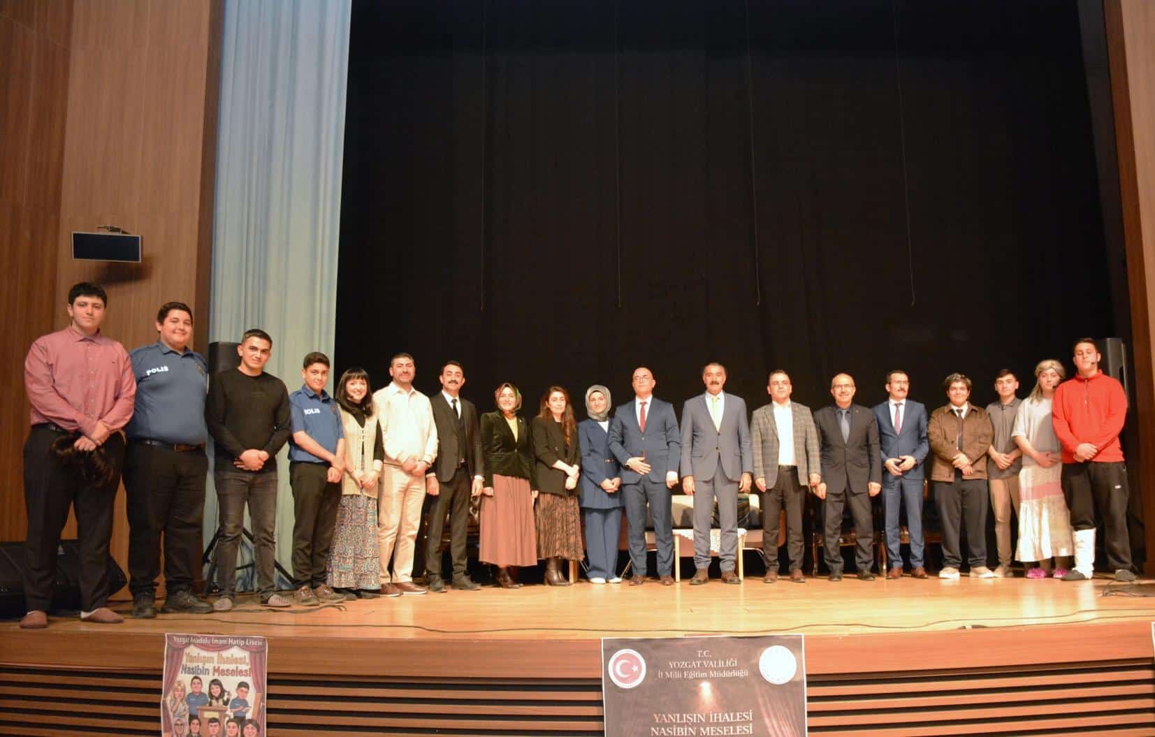 Öğrencilerden Anlamlı Tiyatro3