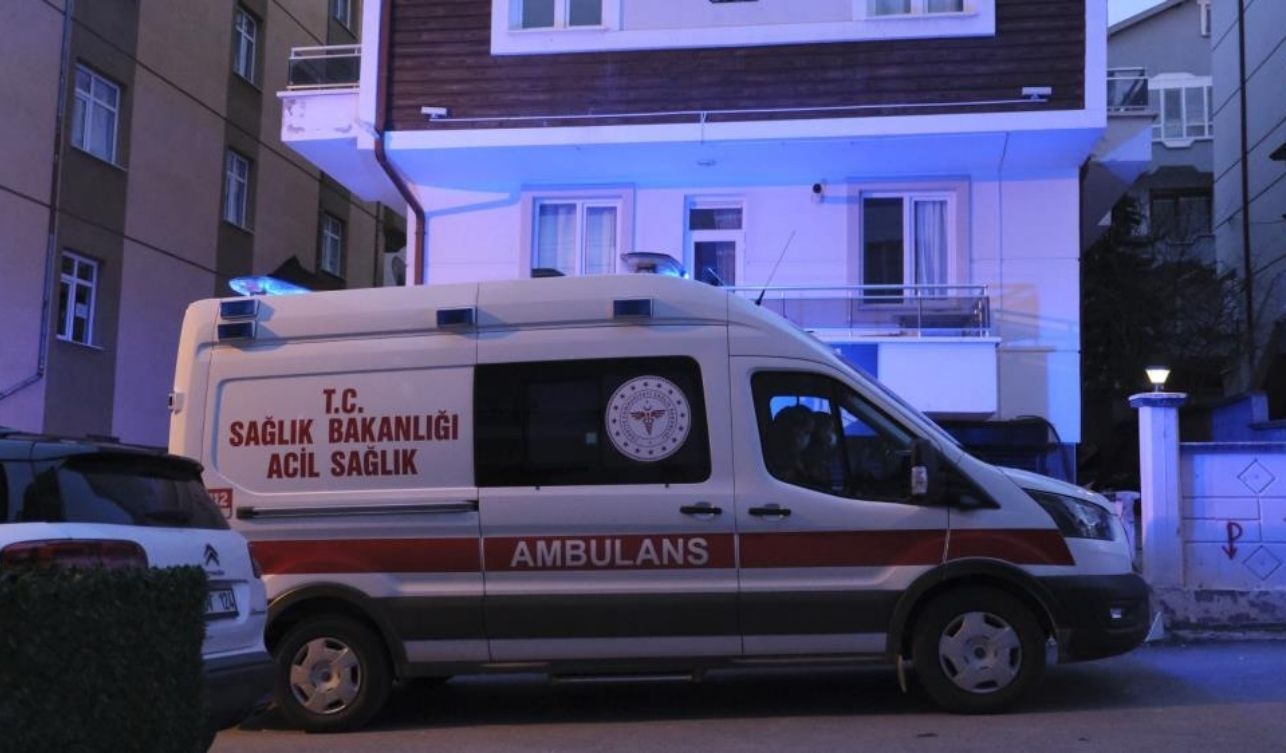 Ölü Kadın (2)