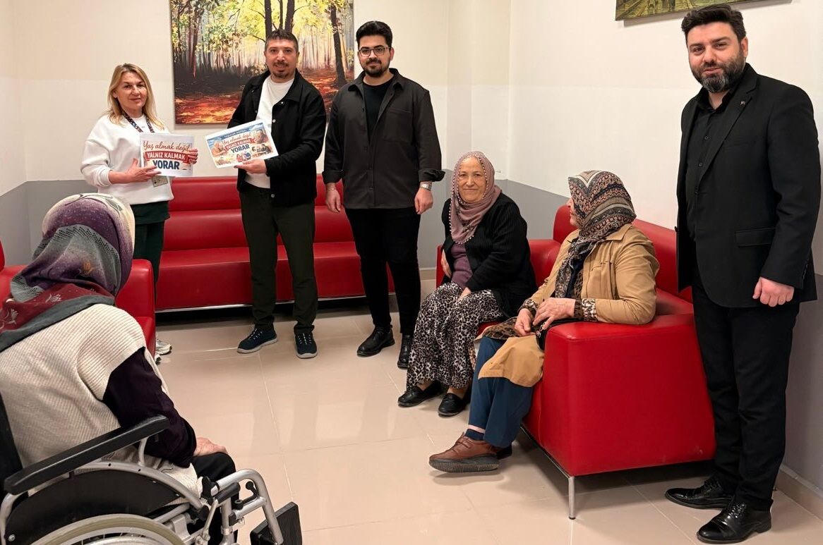 Yaşlılara Anlamlı Ziyaret