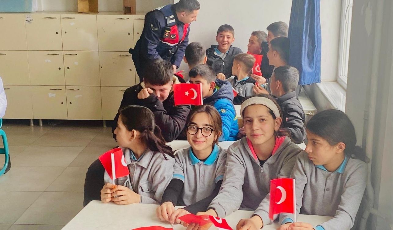 Yozgat’ta Öğrencilere Jandarma Mesleği Tanıtıldı (2)