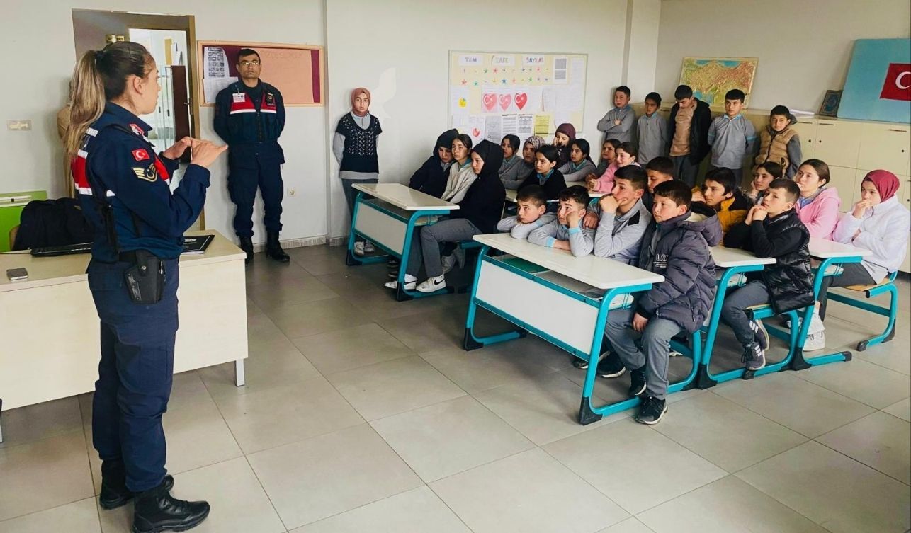 Yozgat’ta Öğrencilere Jandarma Mesleği Tanıtıldı (4)