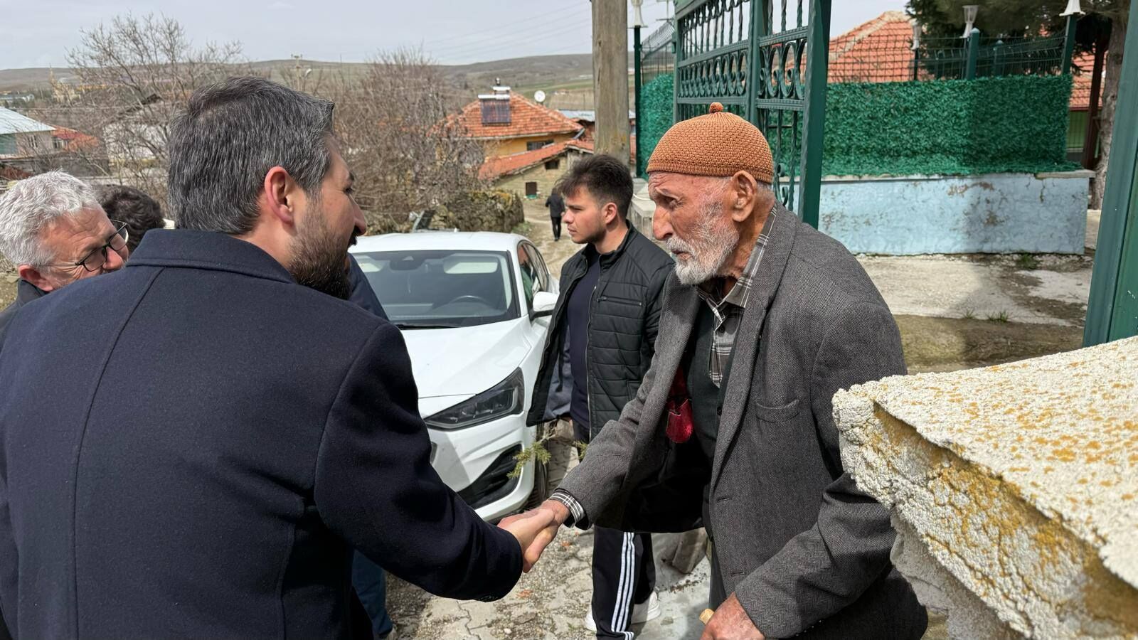 Vatandaşlarla Bir Araya Geldi