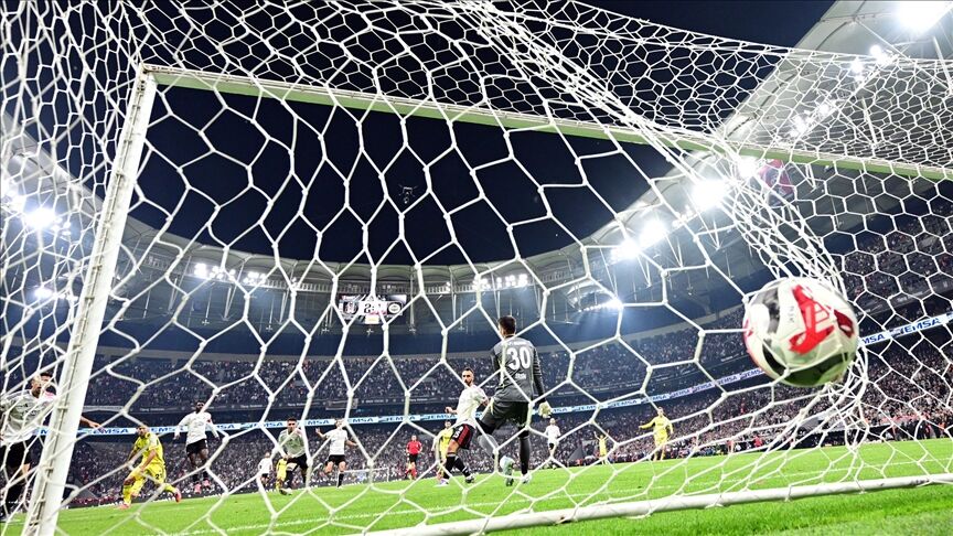 Fenerbahçe Beşiktaş Derbisinin Var Hakemi (2)