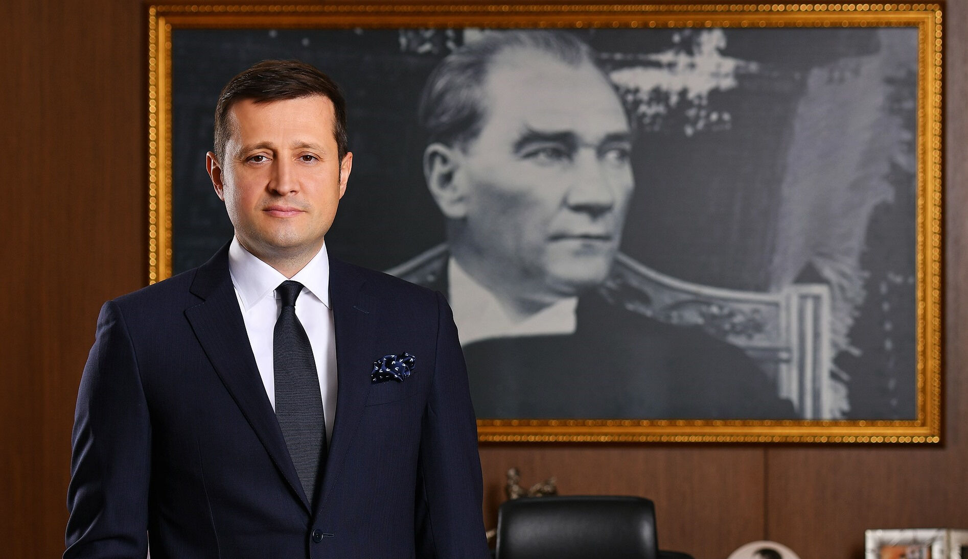 Vahap Akay (1)