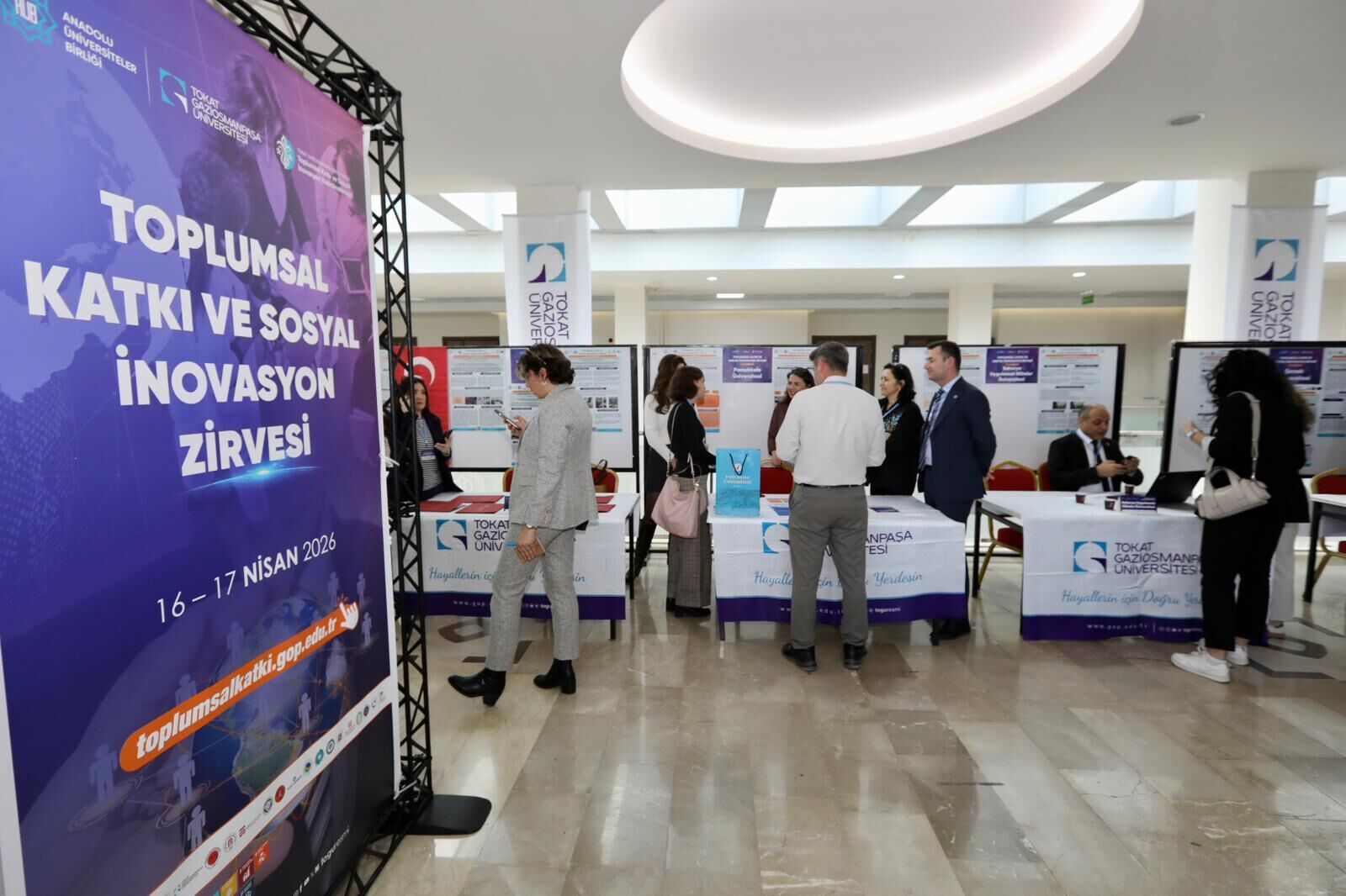 Zirvede Yerini Aldı3