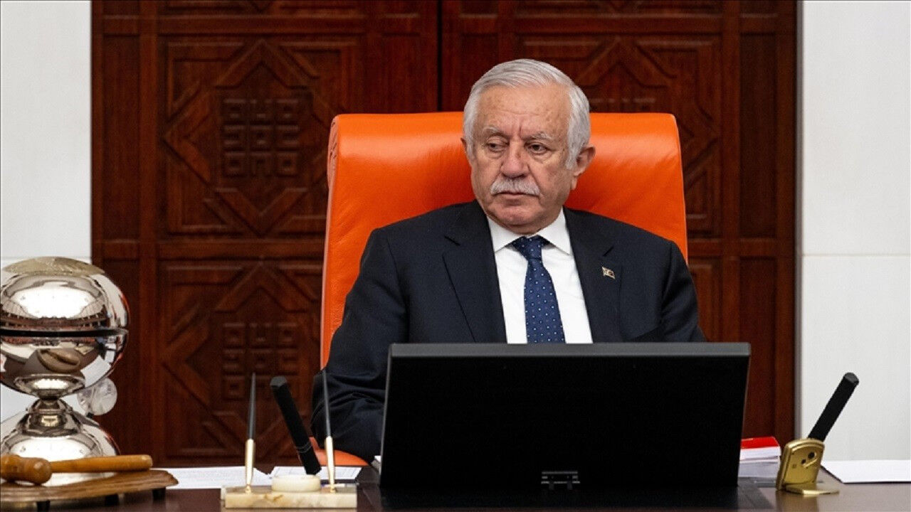 Celal Adan (5)