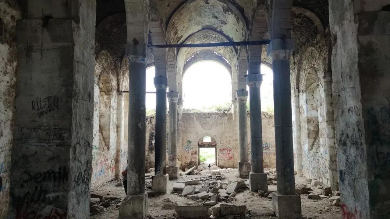 Akdağmadeni Kilisesi (2)