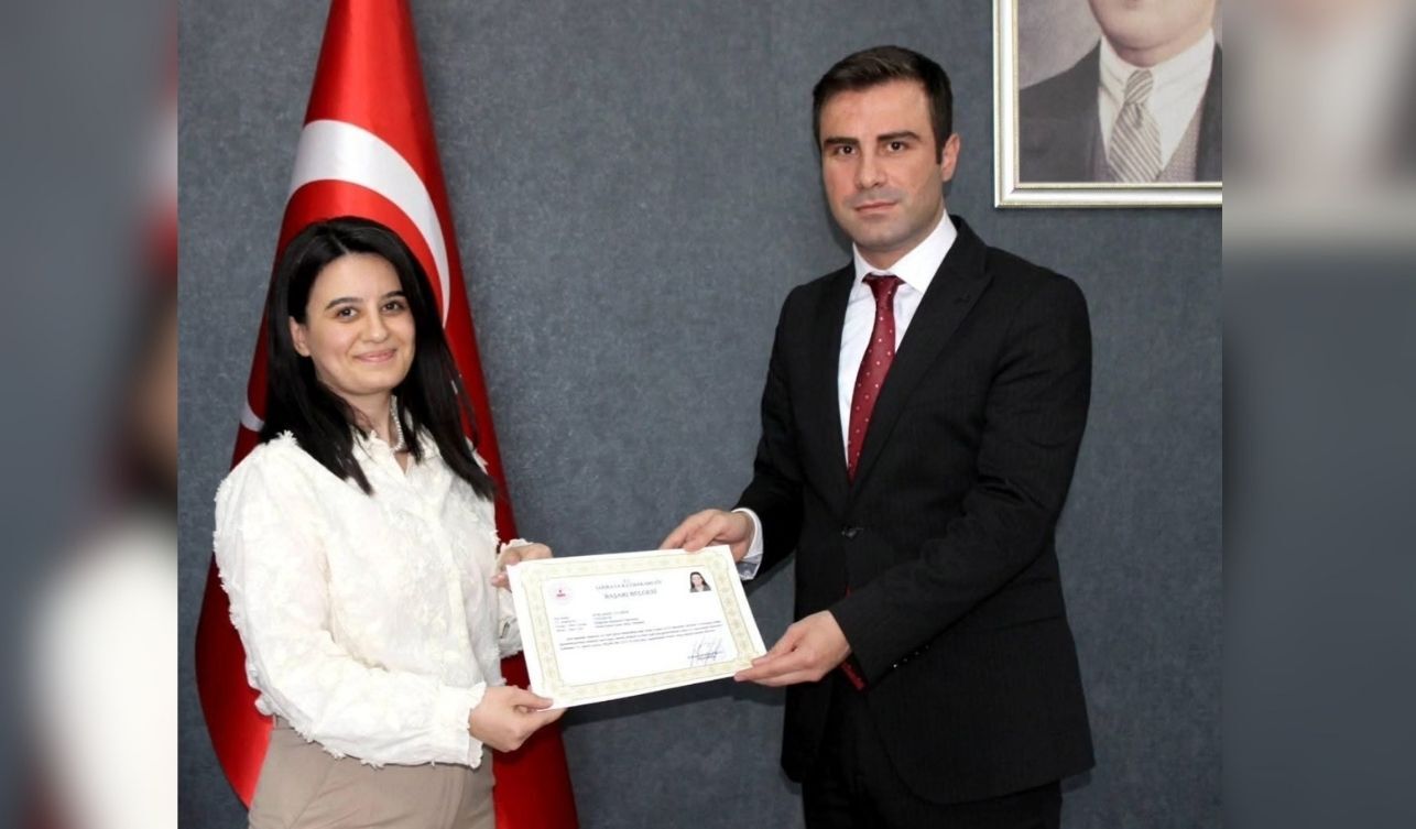 Sarıkaya’da Başarılı Öğretmenlere Kaymakam Demirkıran’dan Ödül (3)