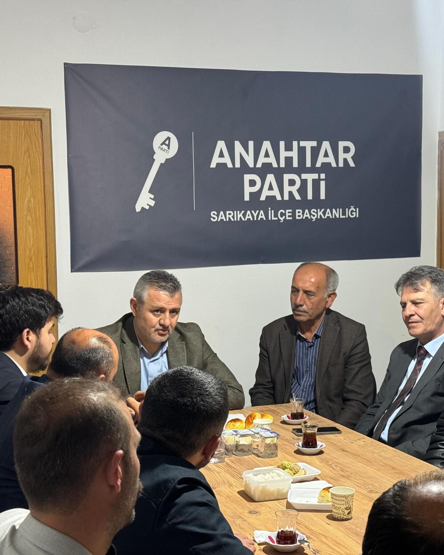 İlçe Başkanları Toplantısı Yapıldı