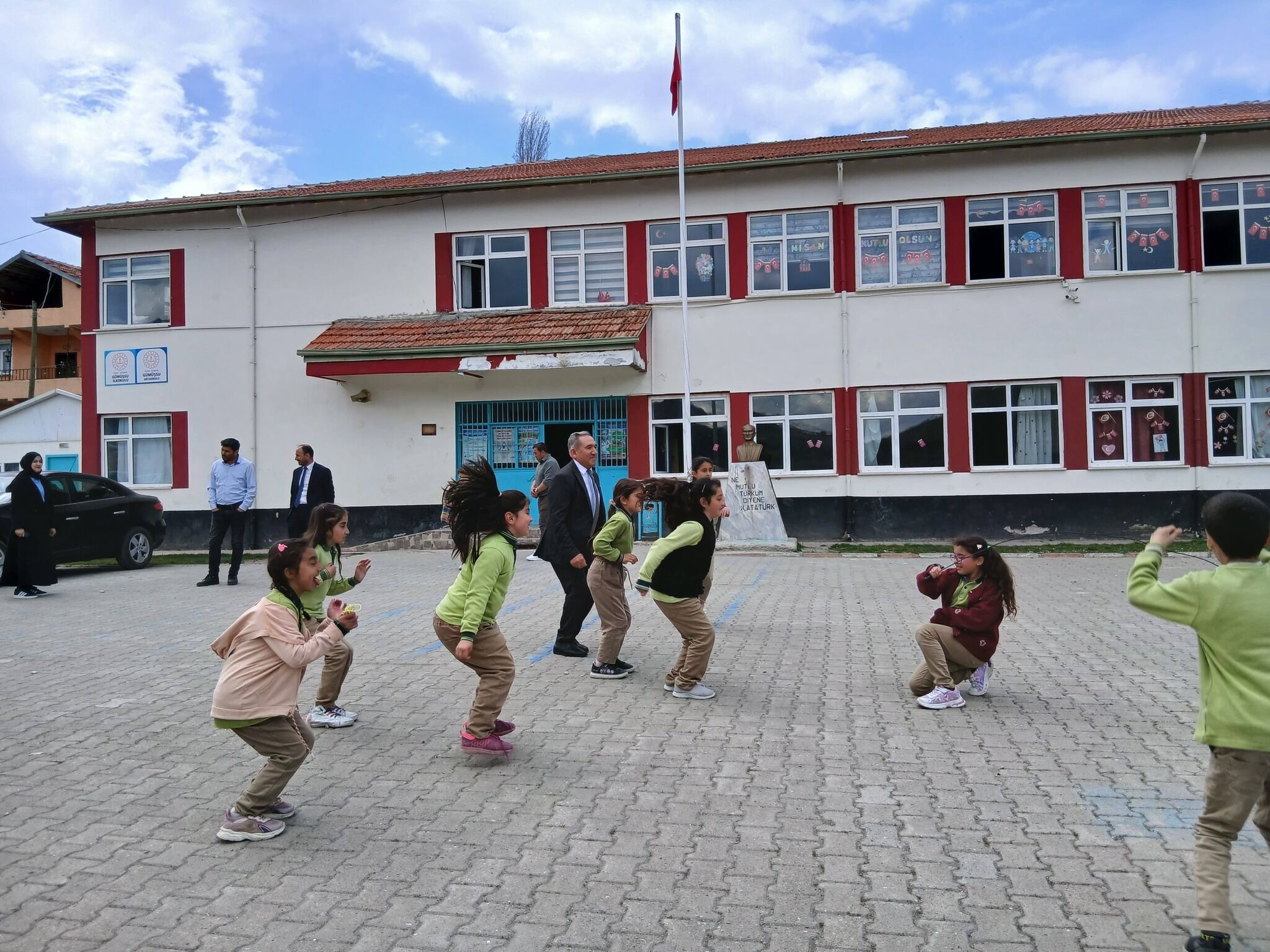 Öğrencilerle Bir Araya Geldi2