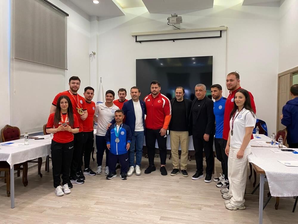 Pes Etmedim’