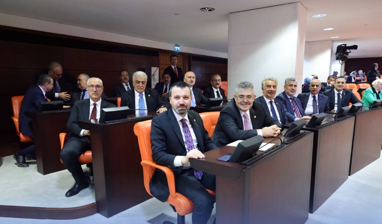Tbmm’de Iki Kanun Teklifi Kabule Edilerek Yasalaştı (1)