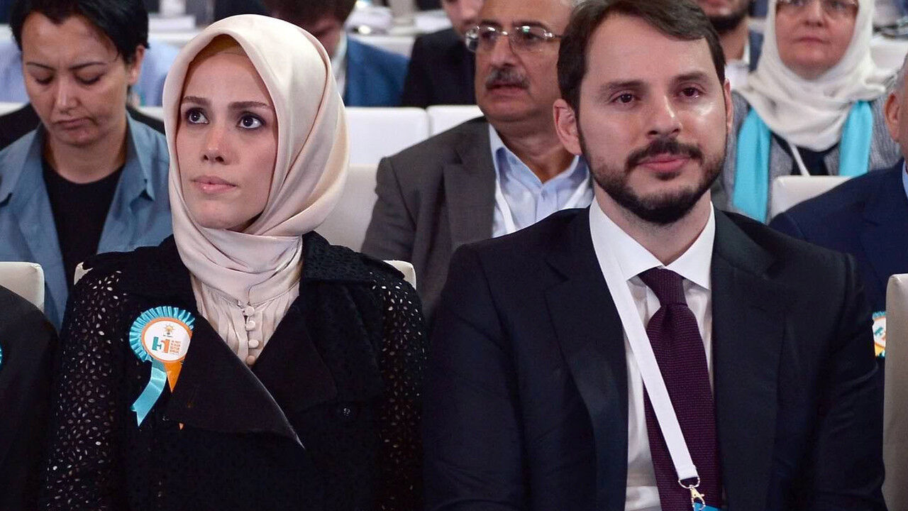 Esra Albayrak (3)