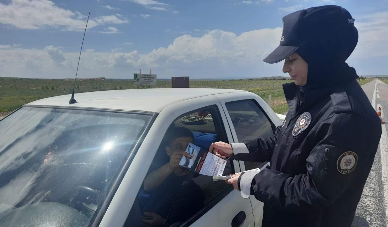 Yenifakılı’da Önleyici Polislik Çalışması Vatandaşlara Bilgilendirme Yapıldı (2)