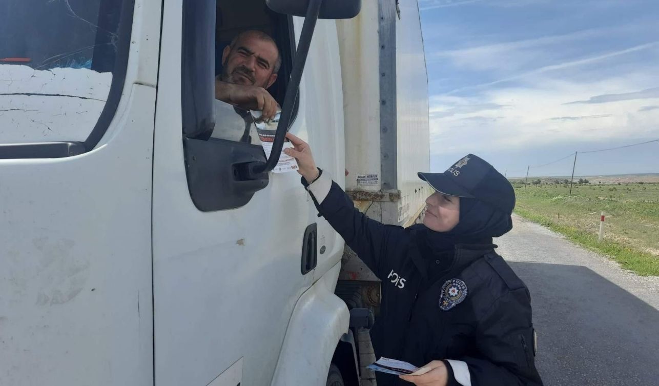 Yenifakılı’da Önleyici Polislik Çalışması Vatandaşlara Bilgilendirme Yapıldı (3)