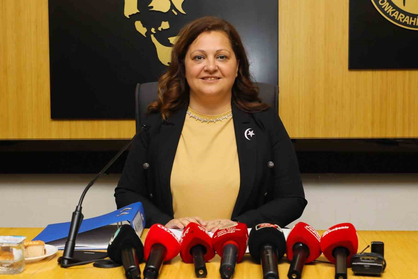 Burcu Köksal Kimdir Chp’den Akp’ye Geçen Burcu Köksal Kimdir Nereli, Kaç Yaşında (2)